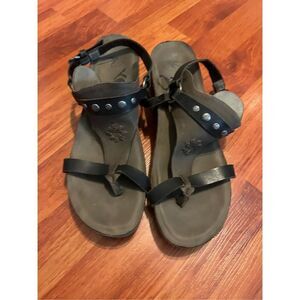 OTBT Maverick Platform Leather T strap Thong Slingback size 9.